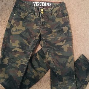 VIP JEANS